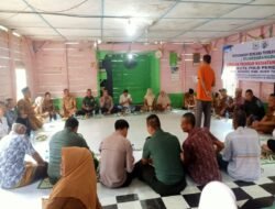 Kepala Desa Pulo Perengge Lakukan Musrenbang Di Musholla