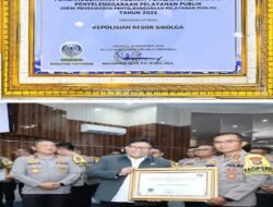 Akhir Tahun Polres Sibolga Mendapat Piagam Penghargaan Dari Ombudsman RI, Yang Diterima Kapolres Sibolga