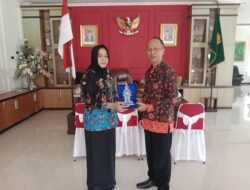Temui Bupati Bursel, Direktur UT Ambon Sampaikan Terimakasih