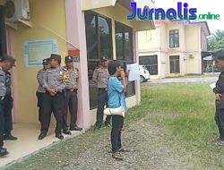 Pertanyakan izin PT Tindoan bujing, Puluhan mahasiswa Dan Warga Dari Dua Desa Demo Kantor Perizinan Pemkab Paluta