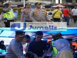Dalam OTRLK-24,  Wujudkan Rasa Aman, Kapolres Rohul Patroli Dan Pengamanan Pasar Ramadhan 1445 H