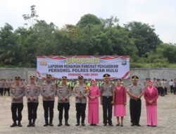 Kapolres Rohul AKBP Budi Setiyono SIK MH: Pimpin Upacara Kenaikan Pangkat Dua Personil Polres Rohul
