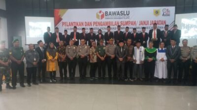 Jelang Pilkada 2024 Bawaslu Labuhanbatu Selatan Lantik 15 orang Panwascam Di 5 Kecamatan