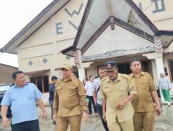Bupati Tapanuli Utara Tinjau Lokasi Bencana Puting Beliung Di Desa Hutagalung Dan Desa Simamora