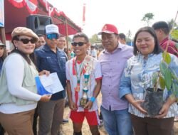 Roadshow HUT RI Ke-80 Di Garoga, Bupati Taput Berikan Hadiah Pembangunan Tribun