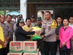 Kunjungan Kapolres Humbahas Ke Lokasi Banjir Bandang Sihombu: Peninjauan, Bantuan Sembako, Dan Layanan Kesehatan