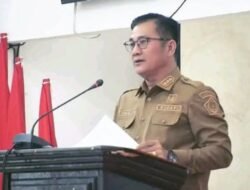 Antrean Panjang BBM Masih Terjadi Di Nias Selatan, Bupati Imbau Pengecer Patuhi Harga Resmi
