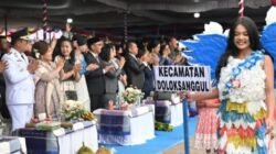 Defile Kecamatan Warnai HUT Ke-23 Kabupaten Humbang Hasundutan