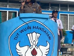 Tingkatkan Kesadaran Keselamatan Berkendara, Satlantas Polres Toba Edukasi Pelajar SMPN 4 Balige