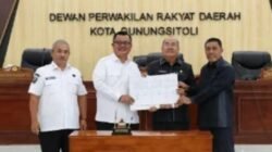 Paripurna P-APBD 2026 Tuntas, Ketua DPRD Adrianus Zega Dan Wali Kota Sowa’a Laoli Teken KUA-PPAS